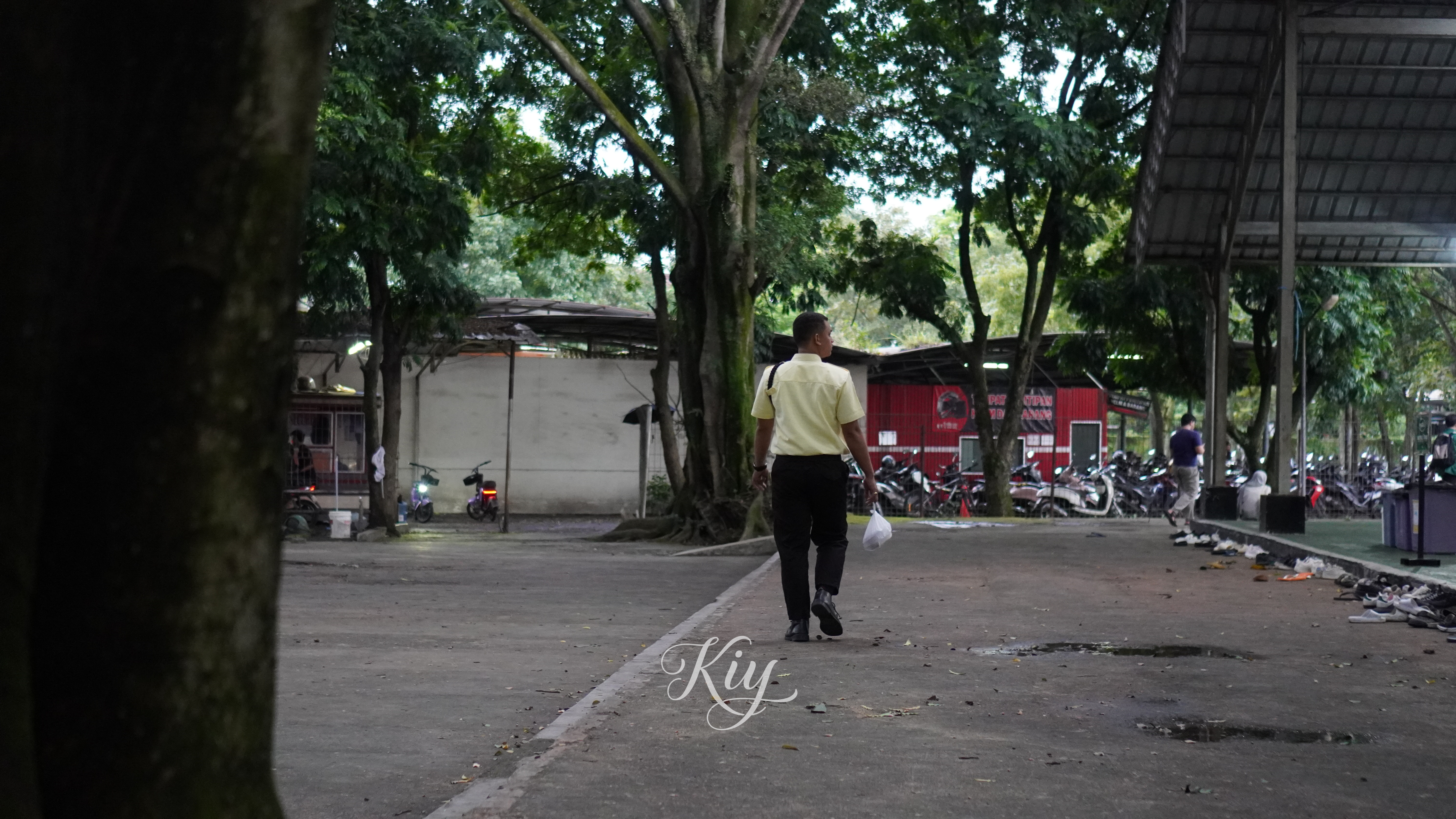 Langkah Satpam Kampus — Dokumentasi Kiy